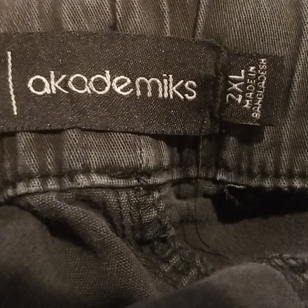 Akademiks Joggers - Picture 8 of 8